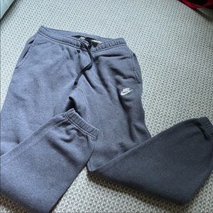Grey basic nike sweatpants